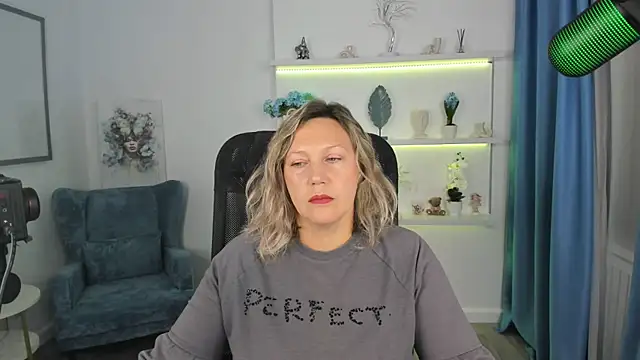 NinaStarle online show from 18, 9, 2025