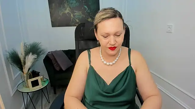 Snapshot of NinaStarle chatting on 9, 4, 2026 NinaStarle online show from 9, 4, 2026