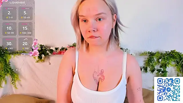 girlllsooft online show from 4, 10, 2025