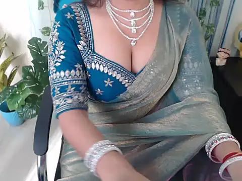 Snapshot of anika_bold chatting on 16, 9, 2025 anika bold online show from 16, 9, 2025