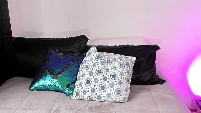 Londonttipton online show from 12, 2, 2026