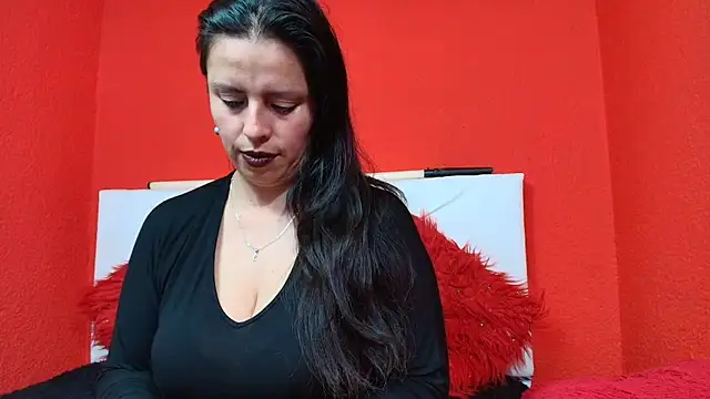 katherine blair online show from 17, 10, 2025