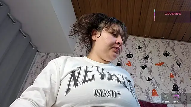 Larissa Antonella online show from 3, 11, 2025