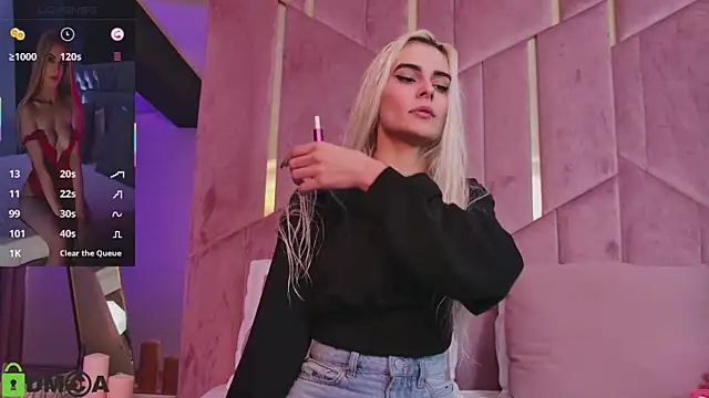 Snapshot of SelenaDaze chatting on 24, 11, 2025 SelenaDaze online show from 24, 11, 2025