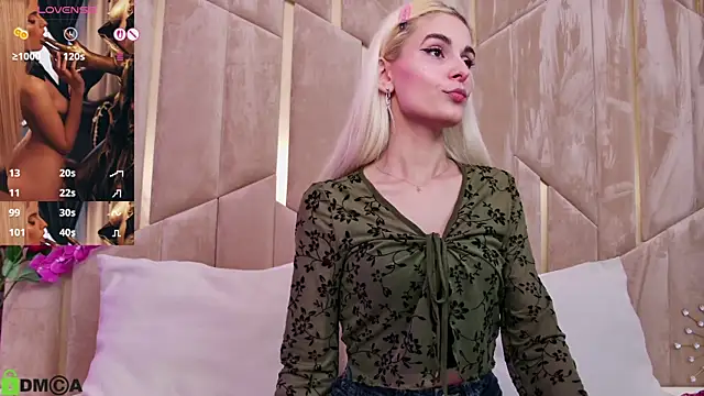 SelenaDaze online show from 19, 4, 2026