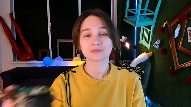 Snapshot of TessaMill chatting on 7, 10, 2025 TessaMill online show from 7, 10, 2025