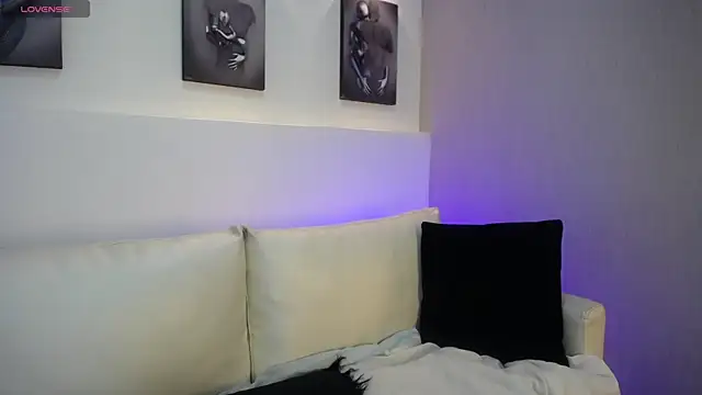 VeronicaBlake online show from 10, 4, 2026