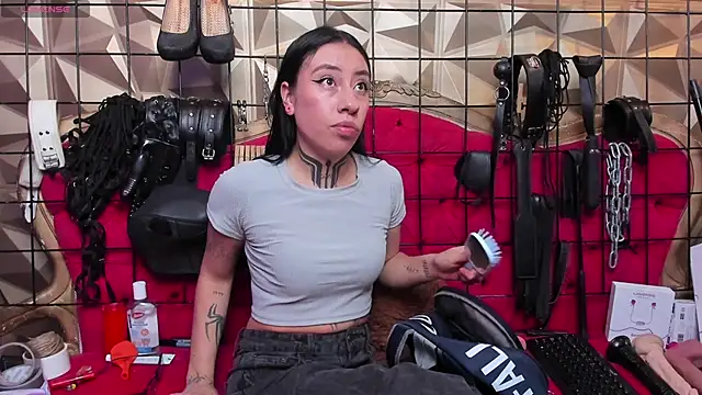 Snapshot of Dunnadan_Bms chatting on 8, 11, 2025 Dunnadan Bms online show from 8, 11, 2025