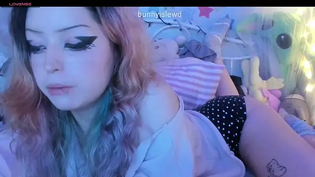 Snapshot of bunnyislewd chatting on 28, 4, 2026 bunnyislewd online show from 28, 4, 2026