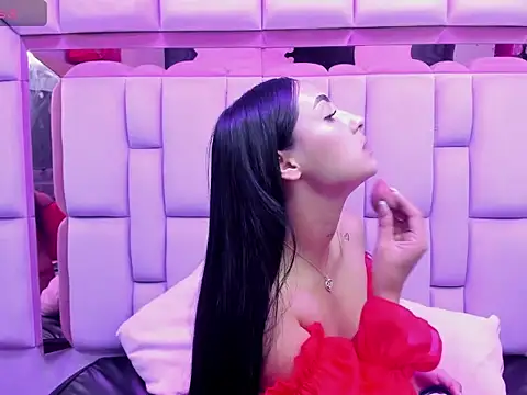 Issabela Mackey  online show from 15, 1, 2026