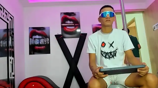 TWINKS FRIENDS online show from 31, 10, 2025