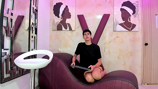 TWINKS FRIENDS online show from 12, 1, 2026