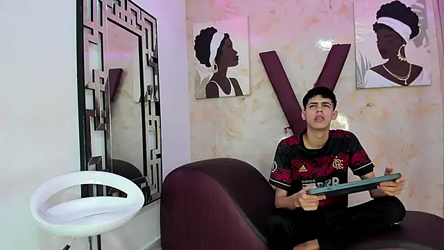 Snapshot of TWINKS_FRIENDS chatting on 1, 2, 2026 TWINKS FRIENDS online show from 1, 2, 2026