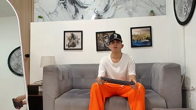 Snapshot of TWINKS_FRIENDS chatting on 3, 3, 2026 TWINKS FRIENDS online show from 3, 3, 2026