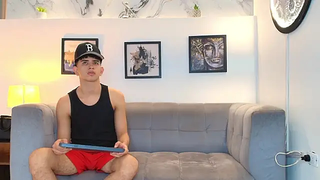 Snapshot of TWINKS_FRIENDS chatting on 5, 3, 2026 TWINKS FRIENDS online show from 5, 3, 2026