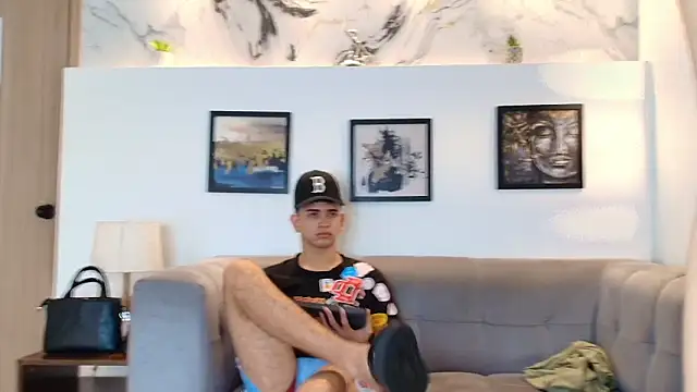 Snapshot of TWINKS_FRIENDS chatting on 6, 3, 2026 TWINKS FRIENDS online show from 6, 3, 2026