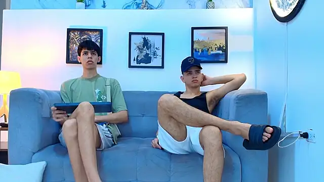 Snapshot of TWINKS_FRIENDS chatting on 18, 3, 2026 TWINKS FRIENDS online show from 18, 3, 2026