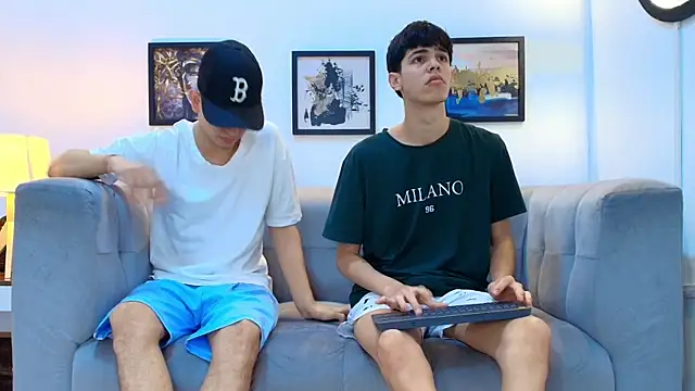 Snapshot of TWINKS_FRIENDS chatting on 21, 3, 2026 TWINKS FRIENDS online show from 21, 3, 2026