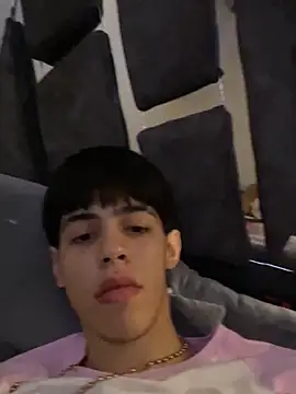 Snapshot of TWINKS_FRIENDS chatting on 28, 3, 2026 TWINKS FRIENDS online show from 28, 3, 2026