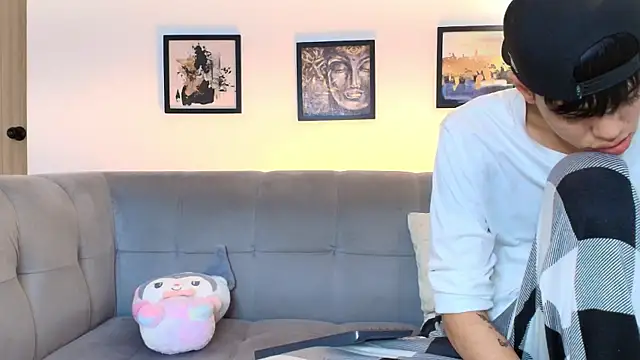 Snapshot of TWINKS_FRIENDS chatting on 15, 4, 2026 TWINKS FRIENDS online show from 15, 4, 2026