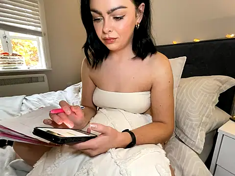 FrancescaXO online show from 3, 11, 2025