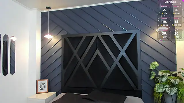 zoe martins  online show from 20, 9, 2025