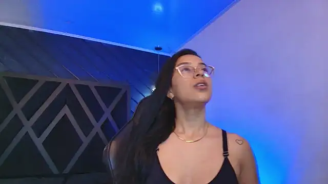 zoe martins  online show from 12, 3, 2026