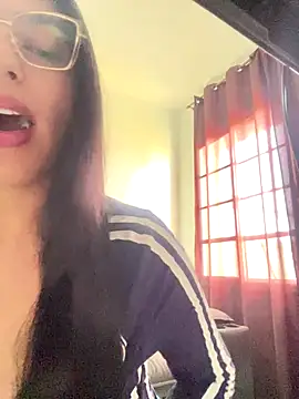 jujuarantes  2025 online show from 16, 12, 2025