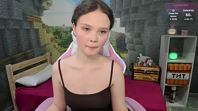 EmilyChaves online show from 30, 9, 2025