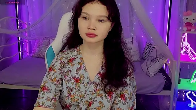 Snapshot of EmilyChaves chatting on 15, 5, 2026 EmilyChaves online show from 15, 5, 2026