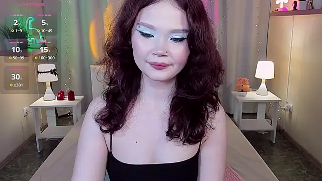 EmilyChaves online show from 8, 6, 2026