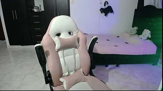 Elizabeth rose02 online show from 17, 10, 2025