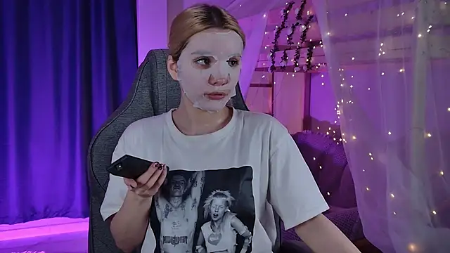 AuroraWrenfield online show from 23, 3, 2026