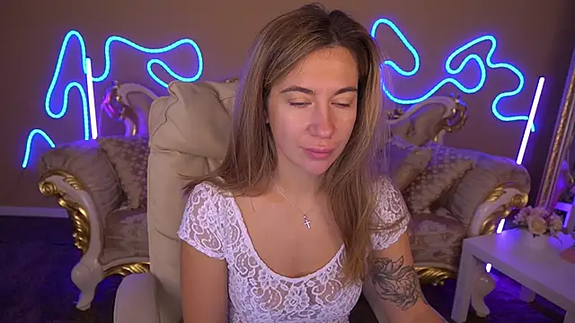 Snapshot of KateShanny chatting on 13, 10, 2025 KateShanny online show from 13, 10, 2025