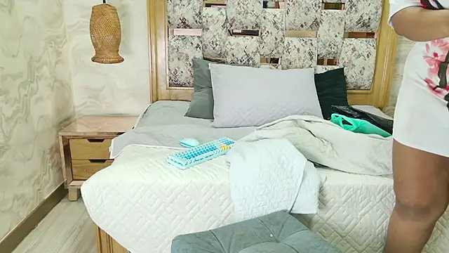 ZOLEY WATSON online show from 23, 11, 2025