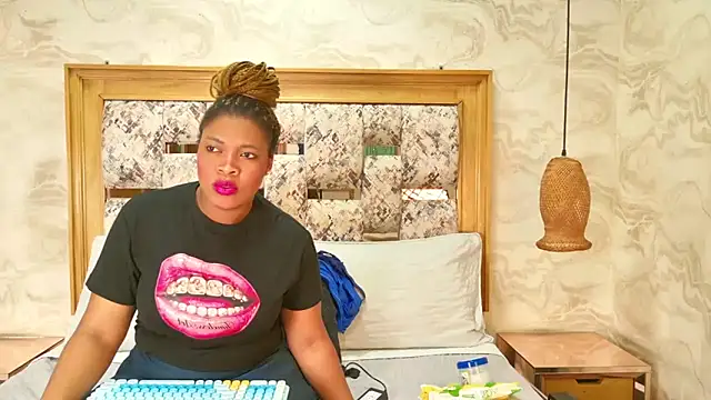 ZOLEY WATSON online show from 25, 3, 2026