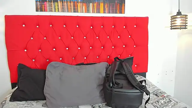 Snapshot of carolinacrus01 chatting on 24, 9, 2025 carolinacrus01 online show from 24, 9, 2025