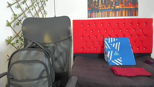 Snapshot of carolinacrus01 chatting on 16, 10, 2025 carolinacrus01 online show from 16, 10, 2025