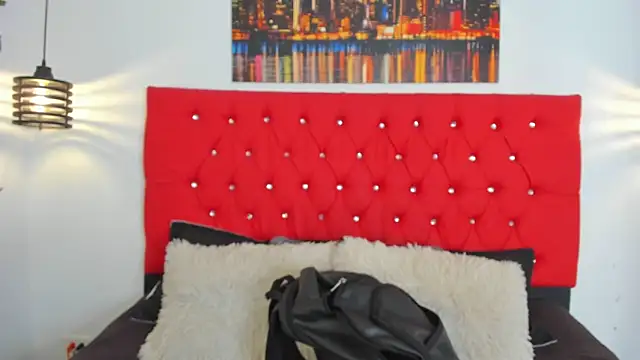 Snapshot of carolinacrus01 chatting on 25, 10, 2025 carolinacrus01 online show from 25, 10, 2025