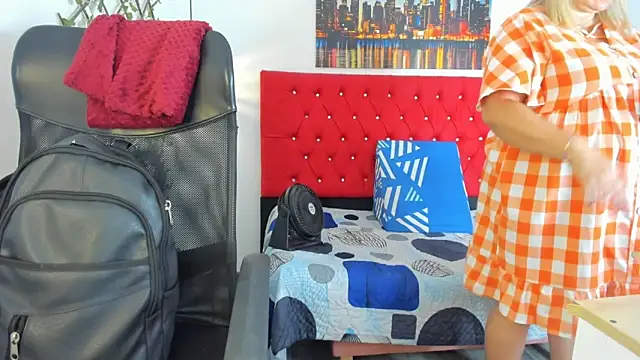 Snapshot of carolinacrus01 chatting on 21, 11, 2025 carolinacrus01 online show from 21, 11, 2025