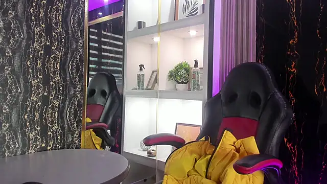 LunaaFerrari online show from 24, 9, 2025