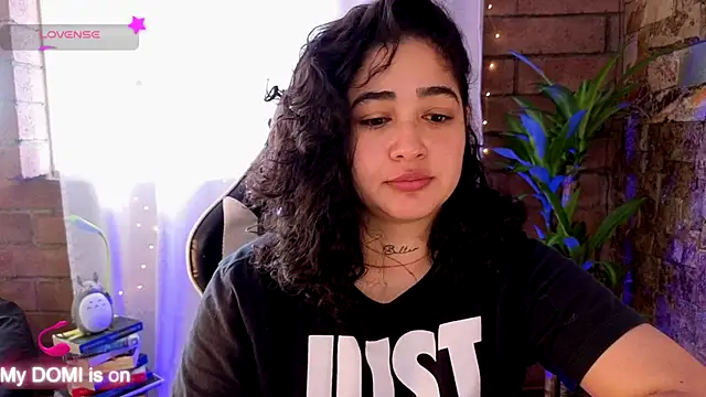 Snapshot of _kat_1995 chatting on 14, 9, 2025 kat 1995 online show from 14, 9, 2025