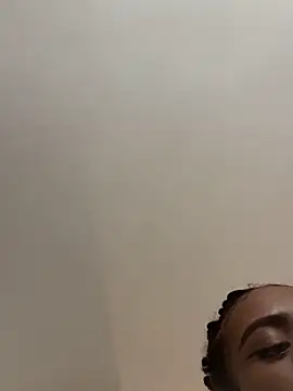 Snapshot of iamkatty_ chatting on 22, 10, 2025 iamkatty  online show from 22, 10, 2025