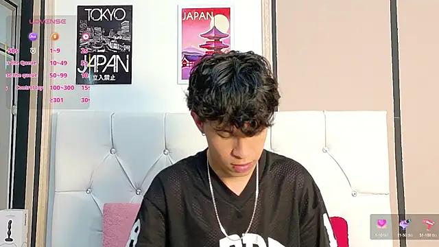 Axel  Evans online show from 6, 11, 2025