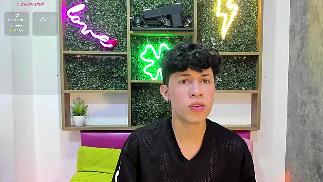 Snapshot of Axel__Evans chatting on 18, 4, 2026 Axel Evans online show from 18, 4, 2026