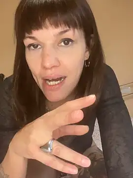 SarettaB90 online show from 19, 10, 2025