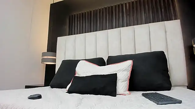 Snapshot of Matilda_Liz chatting on 1, 11, 2025 Matilda Liz online show from 1, 11, 2025