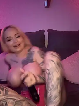 shortybig official online show from 22, 4, 2026