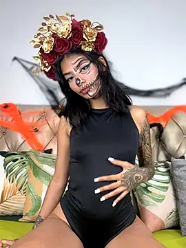 TweetiePieXXX online show from 24, 10, 2025