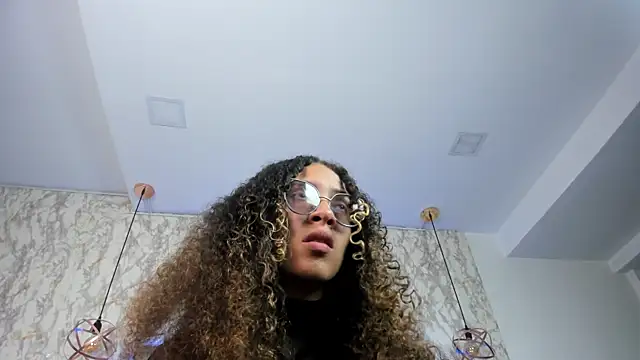 Snapshot of Hanna_Cornee_ chatting on 9, 9, 2025 Hanna Cornee online show from 9, 9, 2025